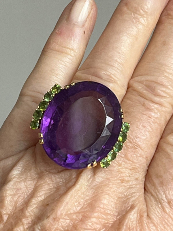 5268- Bague Cocktail Or Jaune Améthyste 35 Ct Péridots
