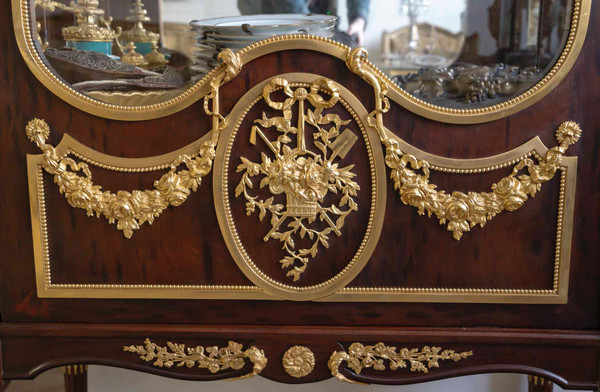 Une Vitrine En Acajou Et Bronze Doré, époque Napoleon III