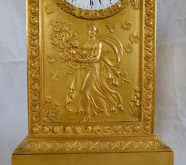 Orologio terminale in bronzo cesellato e dorato epoca Restaurazione Impero Primavera - 35,5 cm