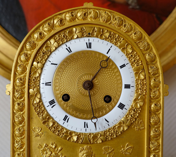 Orologio terminale in bronzo cesellato e dorato epoca Restaurazione Impero Primavera - 35,5 cm