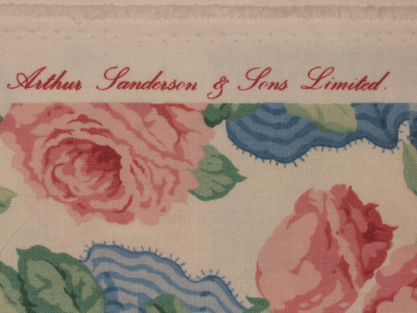 Large length of floral fabric by Arthur Sanderson "Garland of roses" long: 11 meters