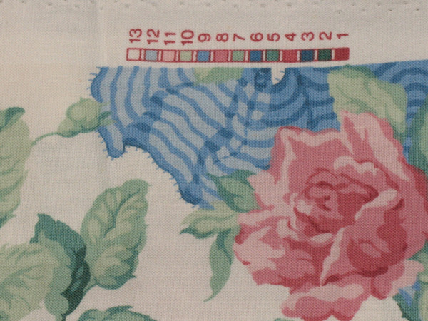Large length of floral fabric by Arthur Sanderson "Garland of roses" long: 11 meters