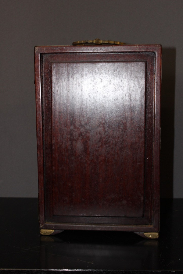 Kleines Chinesisches Kabinett Aus Holz Und Hartstein XX Jahrhundert