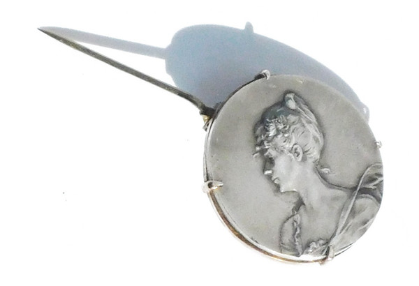 Spilla in Agente Solido montata Medaglia da donna Art Nouveau fine XIX/inizio XX secolo