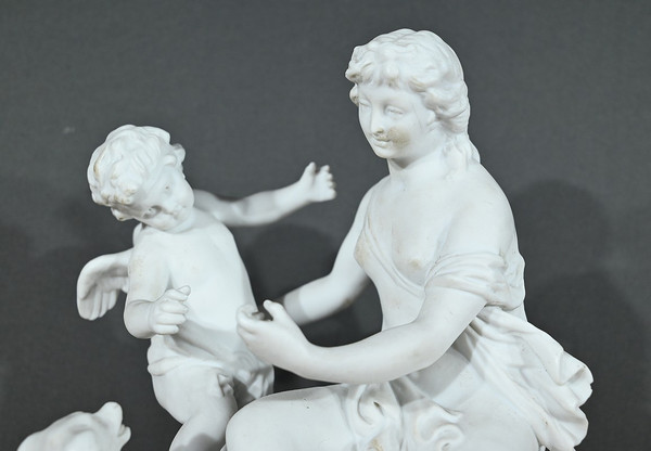 Scultura in biscuit "Venere e Amore" - Fine XIX secolo