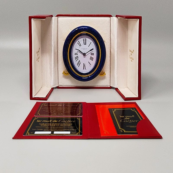 Pendulette de réveil Cartier des années 1980. Fabriqué en Suisse