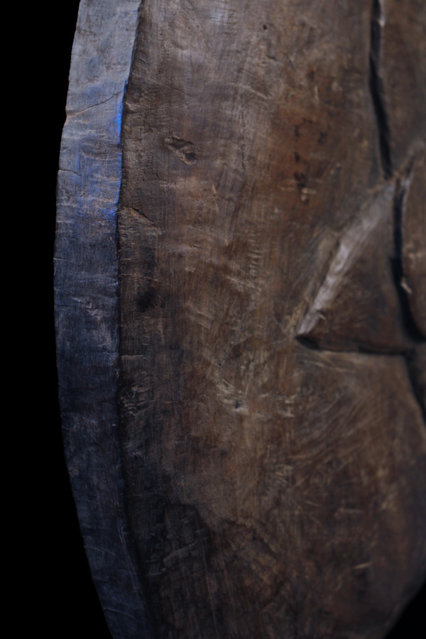 Plat en bois, Papouasie Nouvelle Guinée, art océanien, art tribal, arts premiers