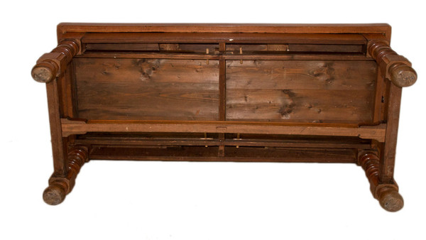 Table Basse en noyer époque Fin XIXe Siècle