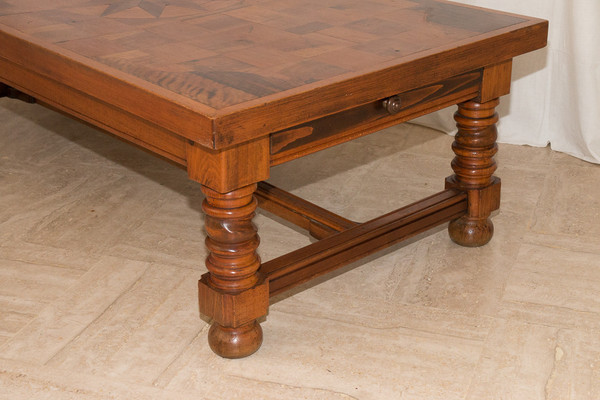 Table Basse en noyer époque Fin XIXe Siècle