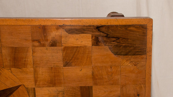 Table Basse en noyer époque Fin XIXe Siècle