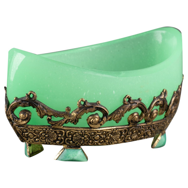 Salière en opaline, XIXe siècle 
