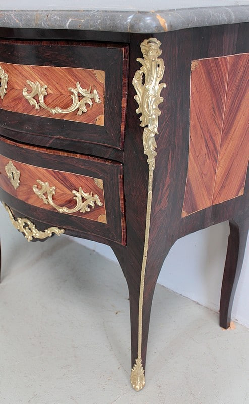 Commode époque Louis XV, estampillée ELLAUME XVIIIe