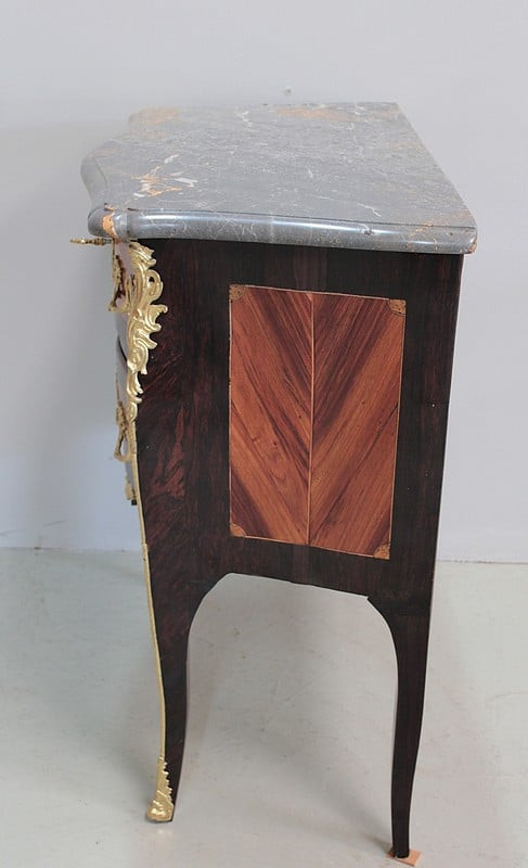 Commode époque Louis XV, estampillée ELLAUME XVIIIe