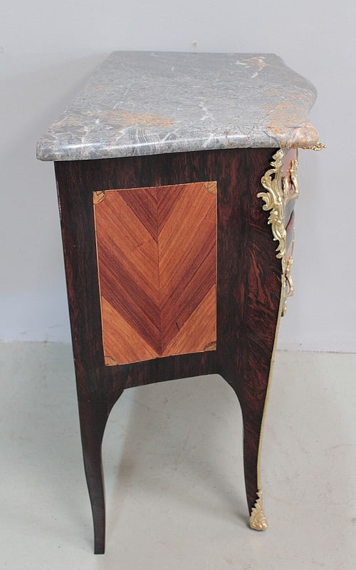 Commode époque Louis XV, estampillée ELLAUME XVIIIe