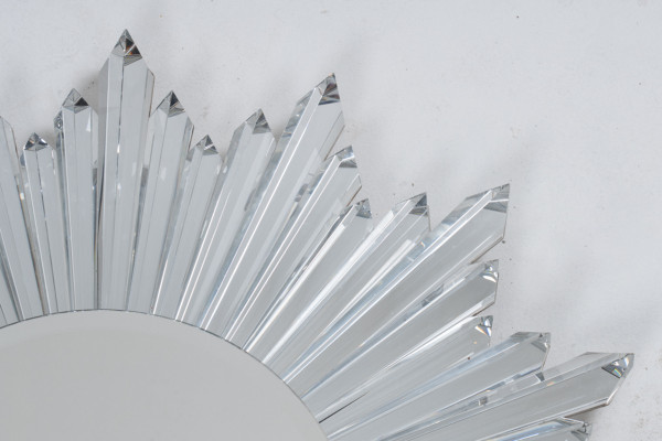 Baccarat. Spiegel "Étoile" aus Kristall, hintergrundbeleuchtet. 21. Jahrhundert.