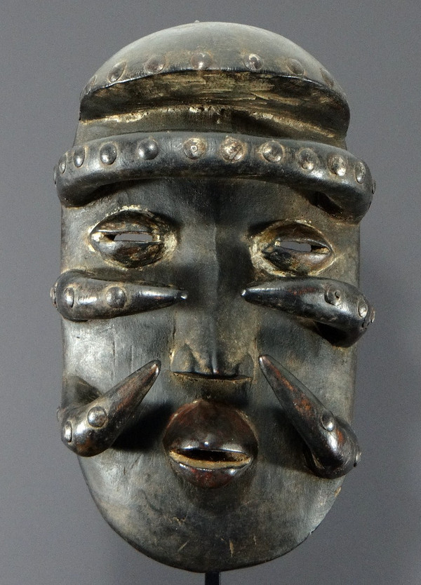 Ouest De La Côte D’ivoire, Peuple Bété, Première Moitié Du XXème Siècle, Superbe Masque En Bois.