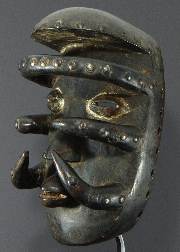 Ouest De La Côte D’ivoire, Peuple Bété, Première Moitié Du XXème Siècle, Superbe Masque En Bois.