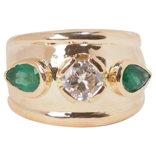 Anello Jonc in oro giallo, smeraldi e diamanti