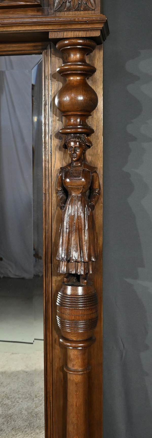 Important Miroir Régional en Chêne – Début XXe