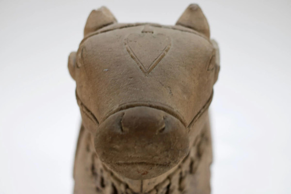 Taureau Nandi en grès.