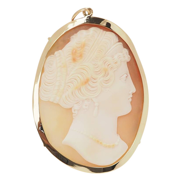 Pendentif camée en or jaune 