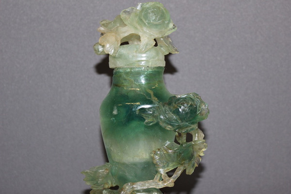 Vase Couvert En Fluorine à Décor De Fleurs , Asie 