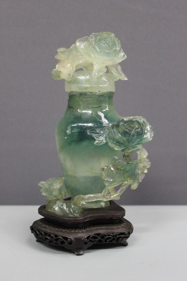 Vase Couvert En Fluorine à Décor De Fleurs , Asie 