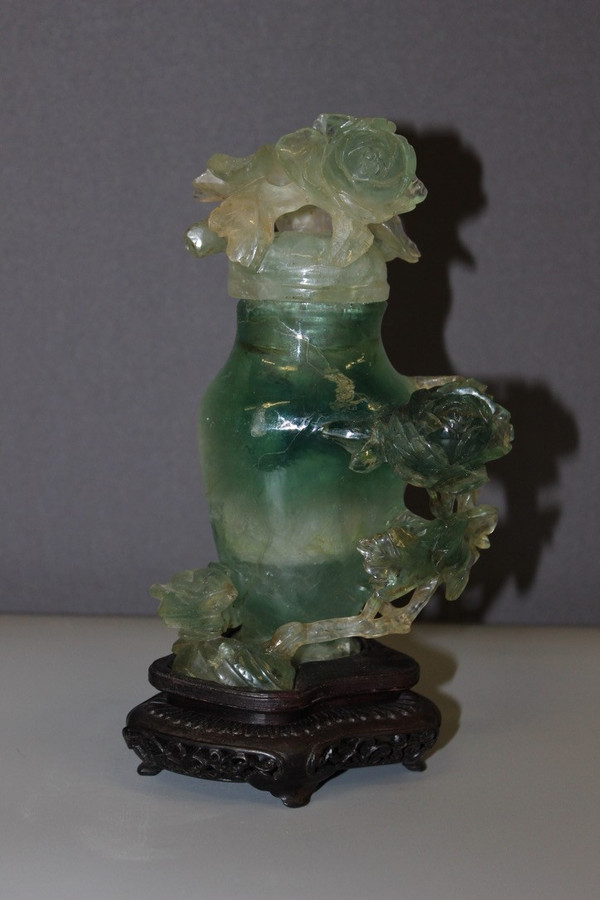 Vase Couvert En Fluorine à Décor De Fleurs , Asie 