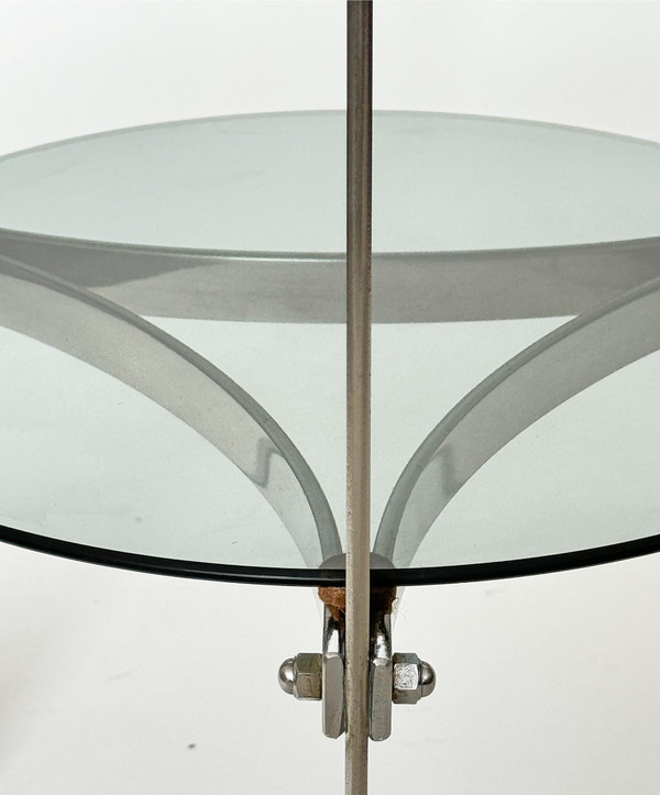 Modernist tripod stand in chrome steel from the 1970s