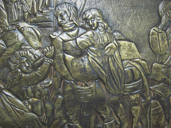 BRONZETAFEL MIT DARSTELLUNG EINER EROTISCHEN SZENE, SOLDATEN DER GROßEN ARMEE, 19. JAHRHUNDERT.