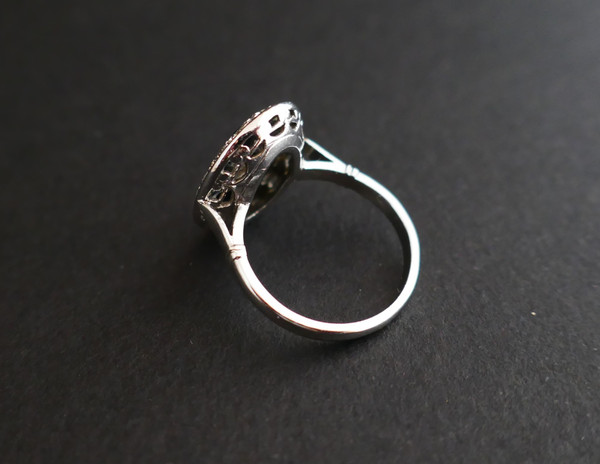 Bague Art Déco Diamants Et Saphirs Calibrés, Platine.