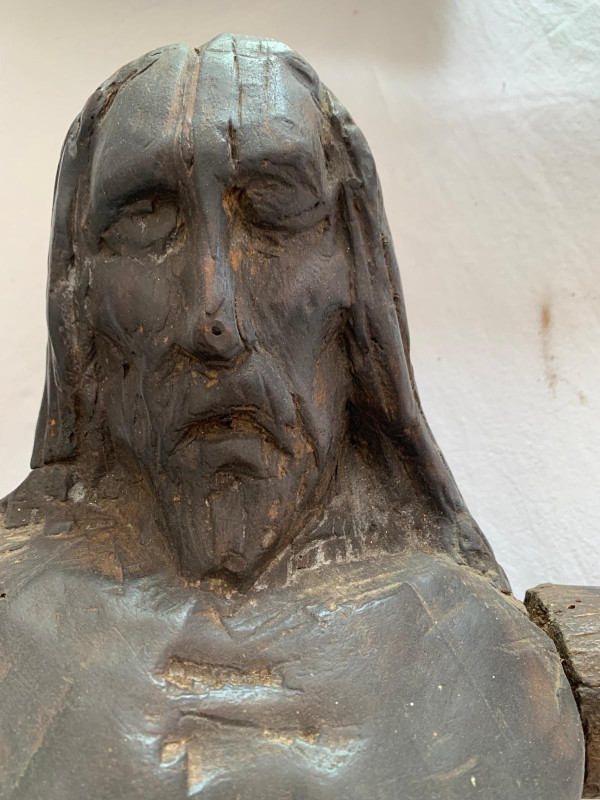 Grande Cristo romanico rustico
