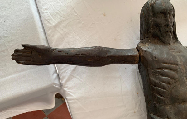 Grande Cristo romanico rustico