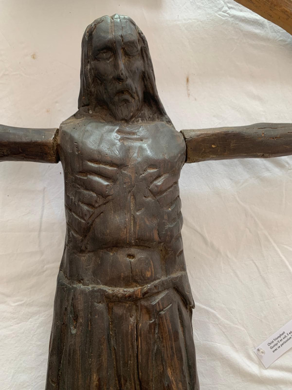 Grande Cristo romanico rustico