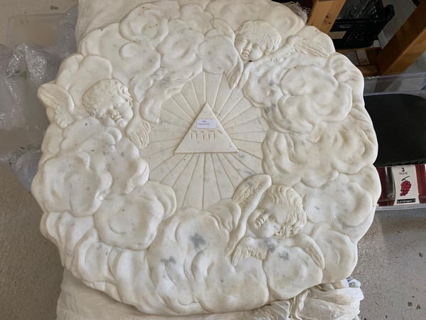 Flachrelief aus Marmor
