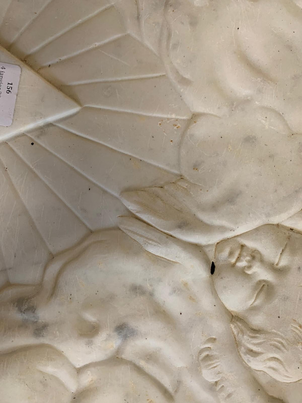 Flachrelief aus Marmor
