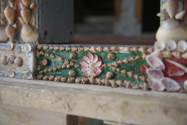 Model of a palace with shells, Italy, late 19th century