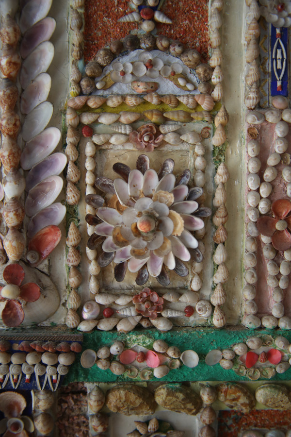 Model of a palace with shells, Italy, late 19th century