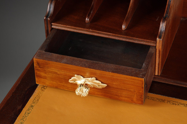 ART NOUVEAU MAHOGANY AND MAHOGANY VENEER STEPPED DESK