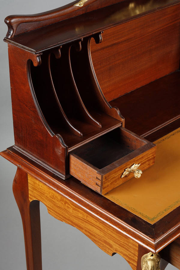 ART NOUVEAU MAHOGANY AND MAHOGANY VENEER STEPPED DESK