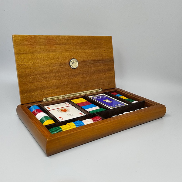 Wunderschöne Original-Spielkartenbox von Piero Fornasetti aus den 1970ern in ausgezeichnetem Zustand. Hergestellt in Italien