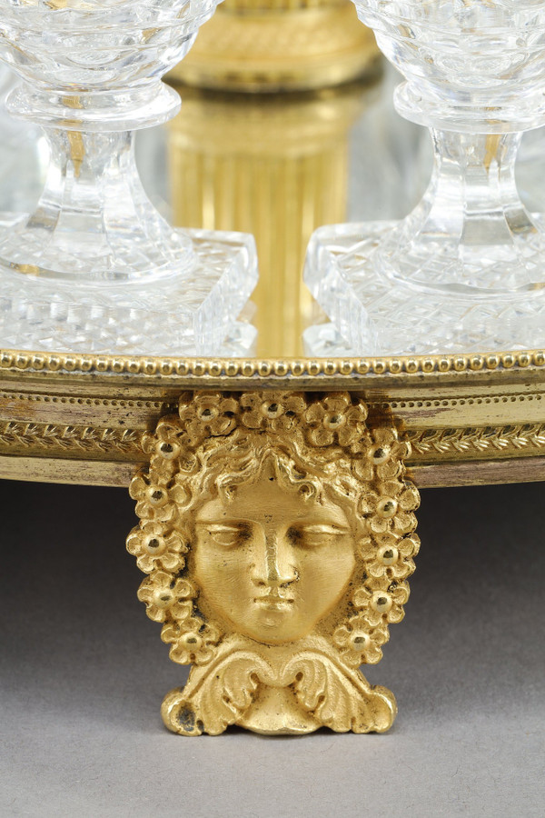 Servizio da liquore in bronzo dorato e cristallo molato del periodo Carlo X