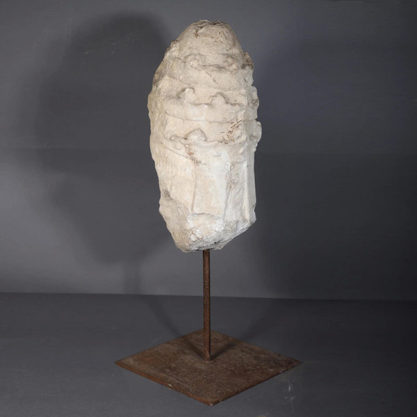 Figura di papa in pietra scolpita - Europa