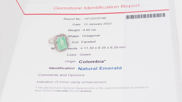 Anello a doppio cerchio in oro bianco, smeraldo colombiano certificato e diamanti