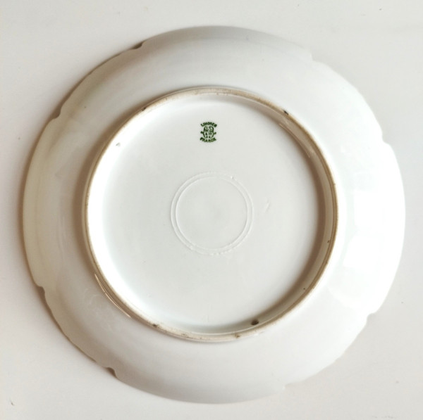 Limoges Plat En Porcelaine Peinte Les Roses Et Les Oiseaux