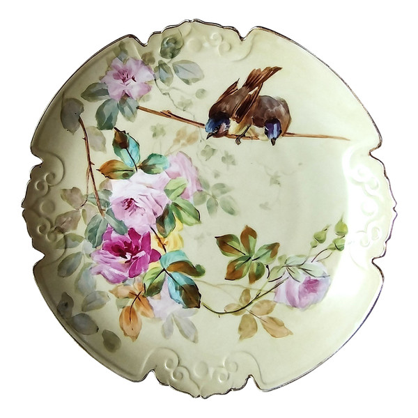 Limoges Plat En Porcelaine Peinte Les Roses Et Les Oiseaux