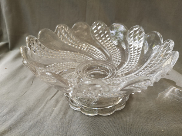 Schale auf Fuß in farblosem Kristall Baccarat Modell Serpentine