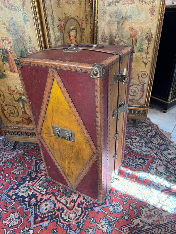 1920S BOAT OR TRAVEL TRUNK