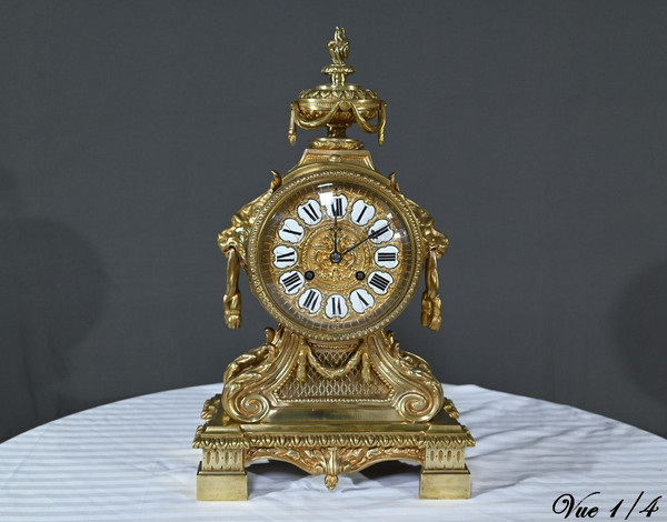 Bronze clock, signed G.Philippe Palais Royal - 1870
