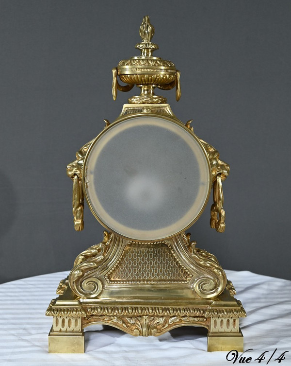 Bronze clock, signed G.Philippe Palais Royal - 1870